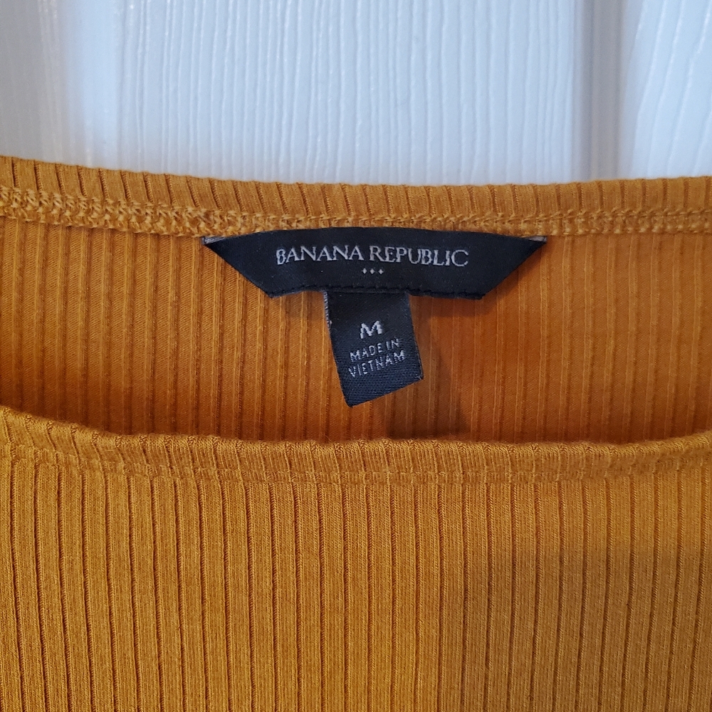 Banana Republic Ribbed Mustard shirt - Picture 2 of 4